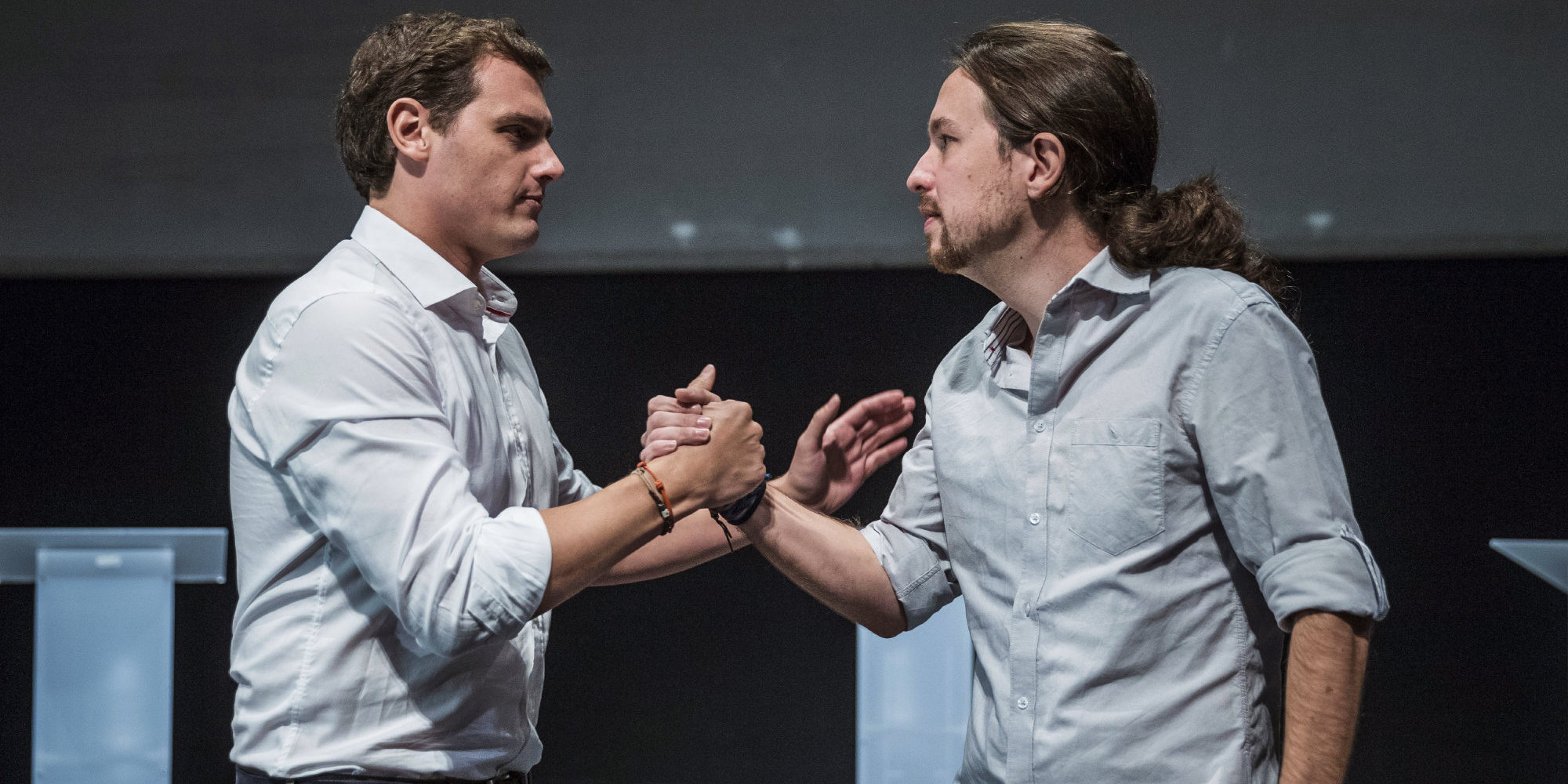 GRA158. MADRID, 27/11/2015.- Los candidatos a la presidencia del Gobierno de Ciudadanos, Albert Rivera (i), y de Podemos, Pablo Iglesias (d), durante el debate electoral que ha organizado hoy la Universidad Carlos III de Madrid. EFE/Emilio Naranjo